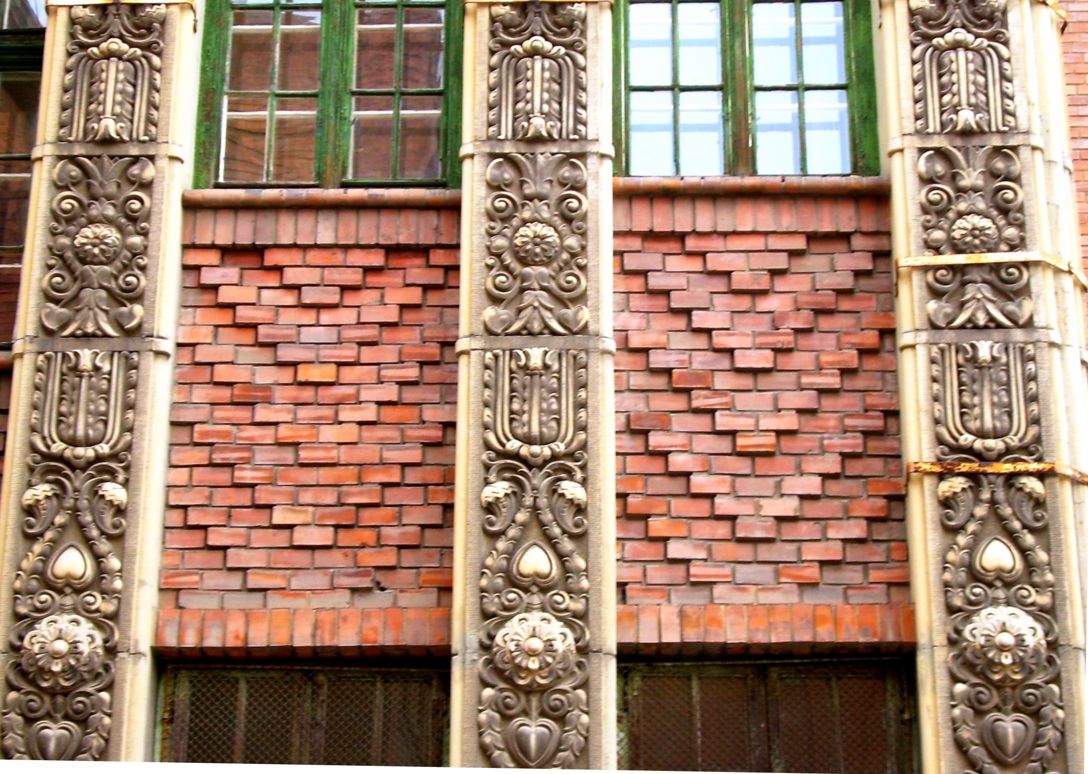 120
