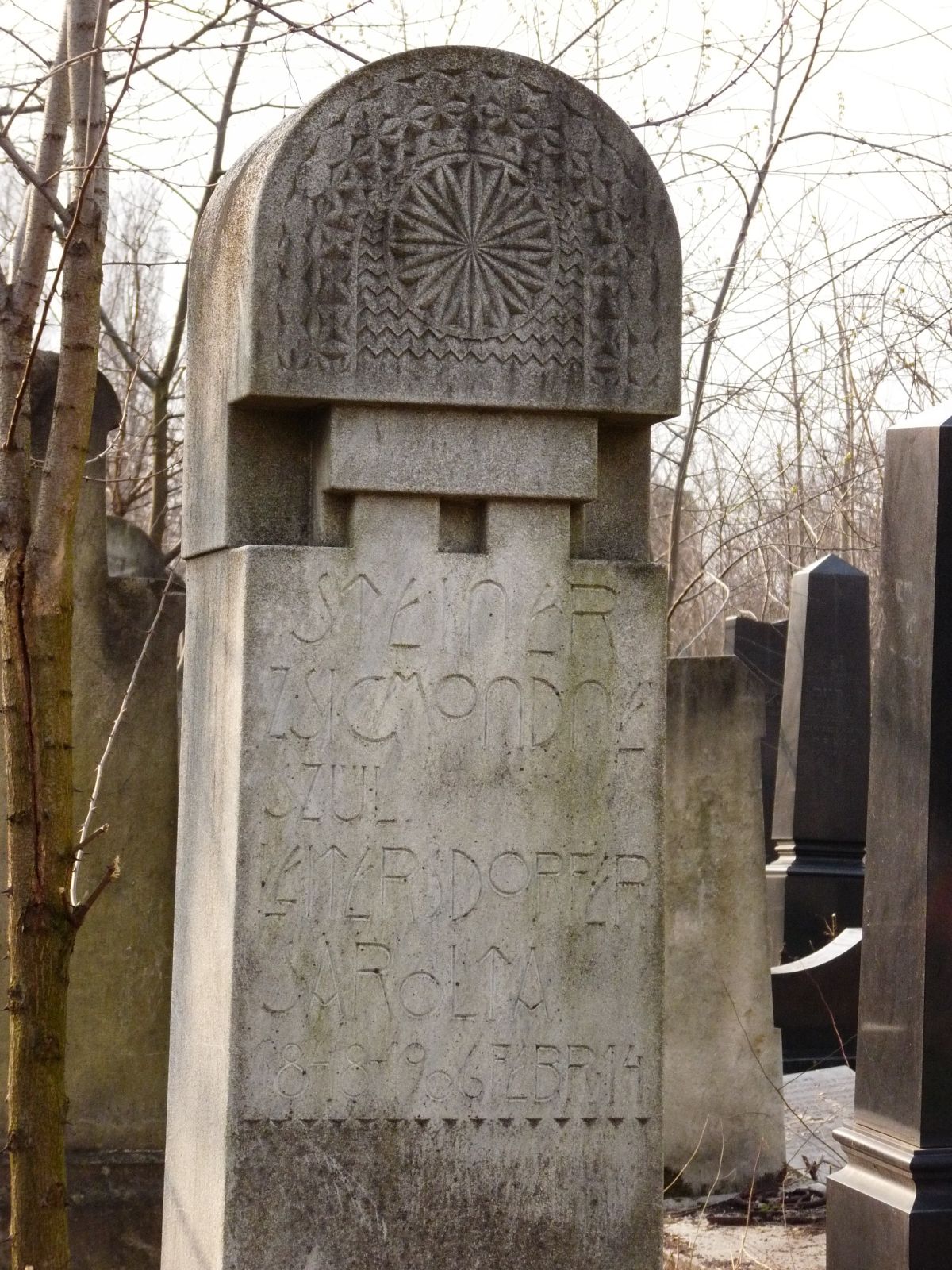 Monument of Mrs. Zsigmond Steiner, born Sarolta Leitersdorfer, cca. 1907. Budapest, Rákoskeresztúr jewish cemetery. 06_03
